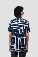 Men navy blue & white Abstract printed shirt - Image 3