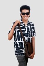 Men navy blue & white Abstract printed shirt - Image 2